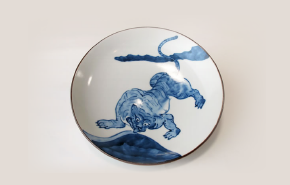 Dish with tiger design